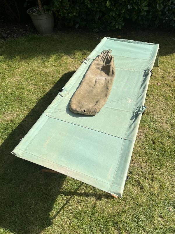 WW2, British, 'Officers Field Kit'; Canvas Bedstead (Mint Green)